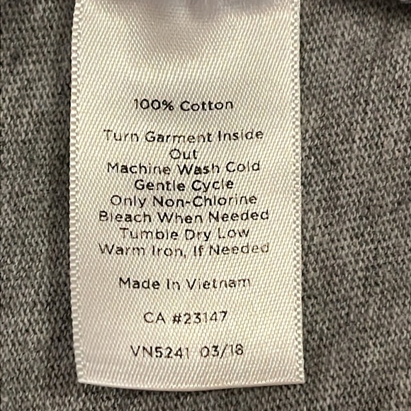 Talbots woman’s soft grey top - Picture 6 of 6